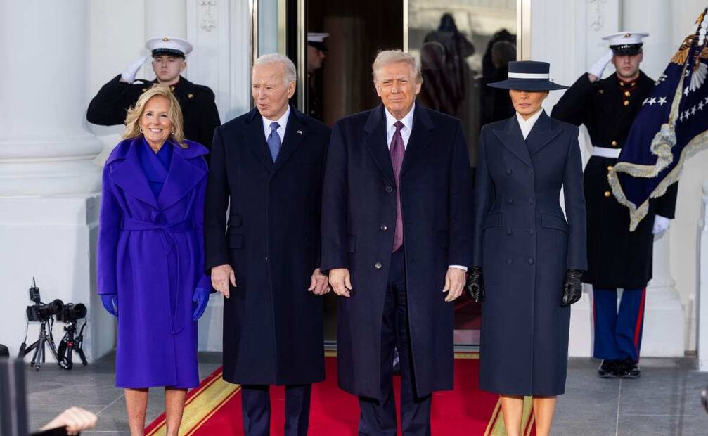 Donald y Melania Trump junto a Jill y Joe Biden en su ceremonia de investudira Foto: EFE